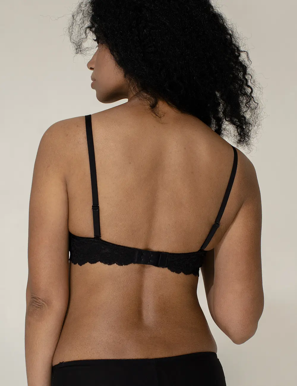 Biustonosz push-up 076E czarny
