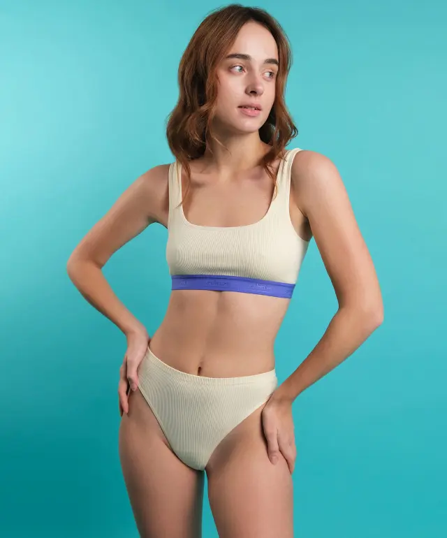 Top 006A szary