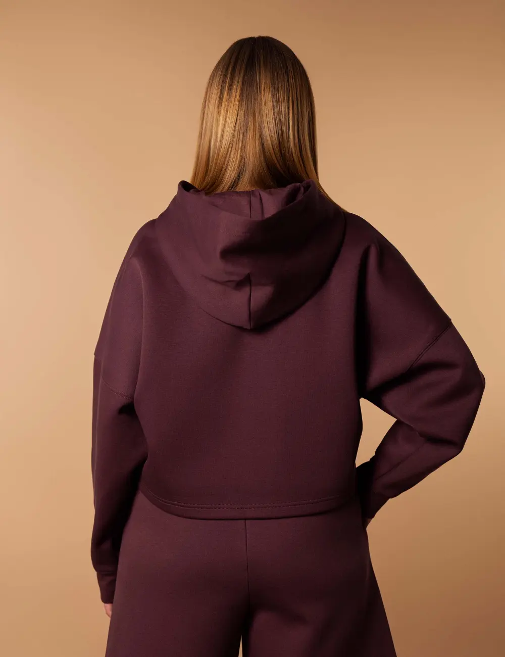Sweter z kapturem 002AO mahoniowy
