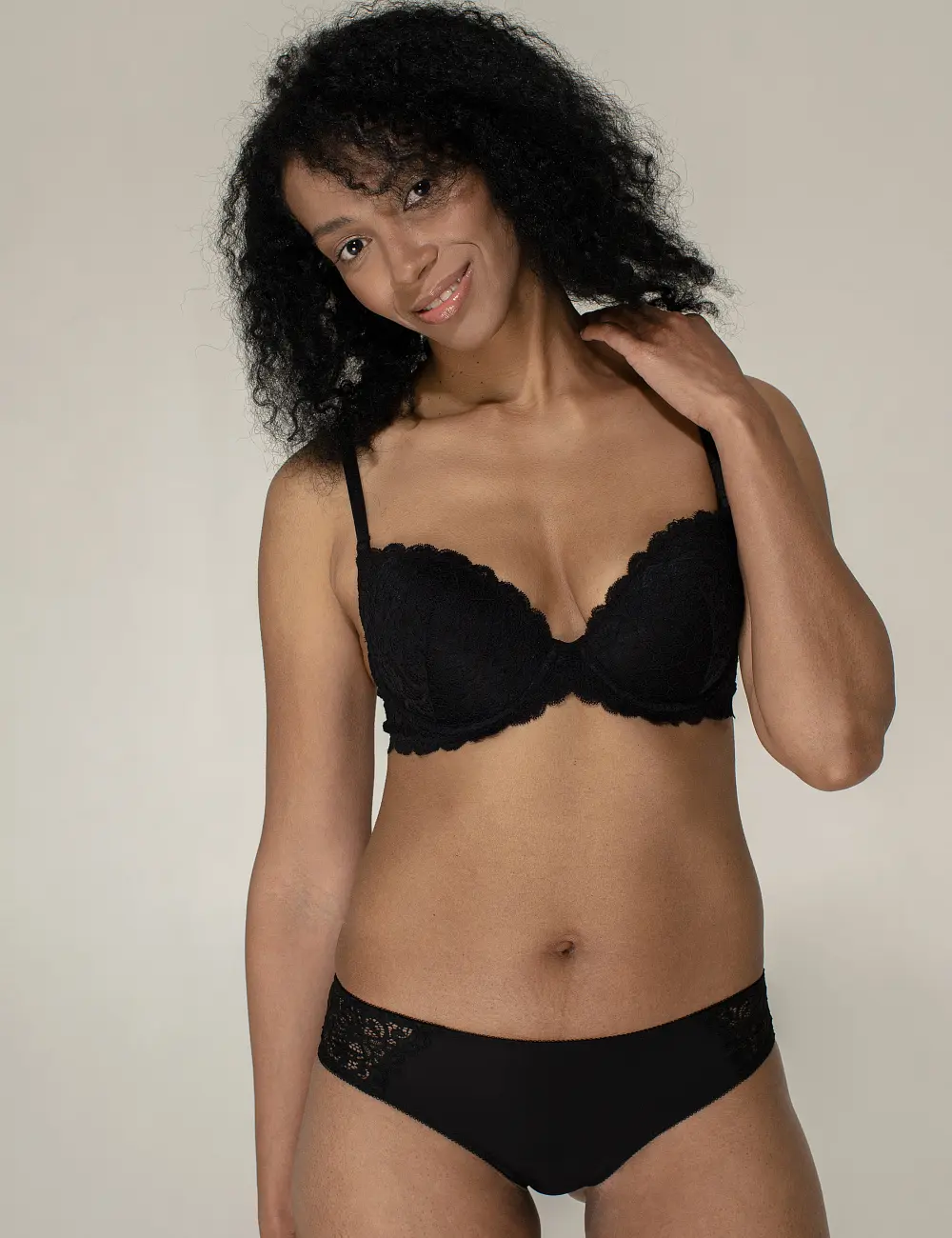 Biustonosz push-up 076E czarny