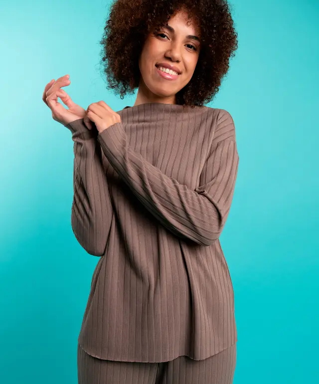 Bluza z dzianiny 602RW czekoladowy