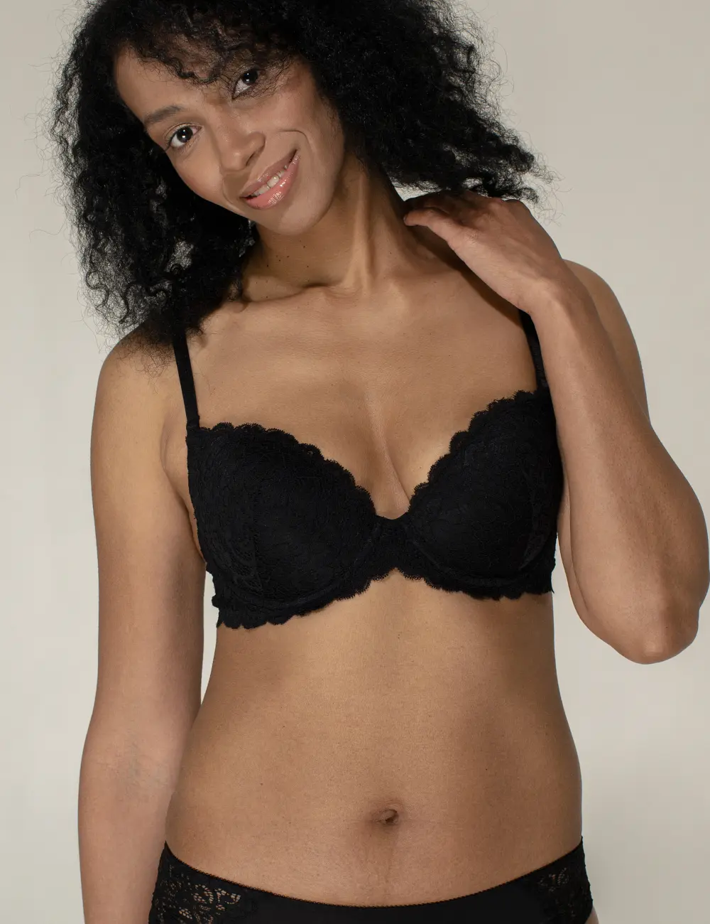 Biustonosz push-up 076E czarny