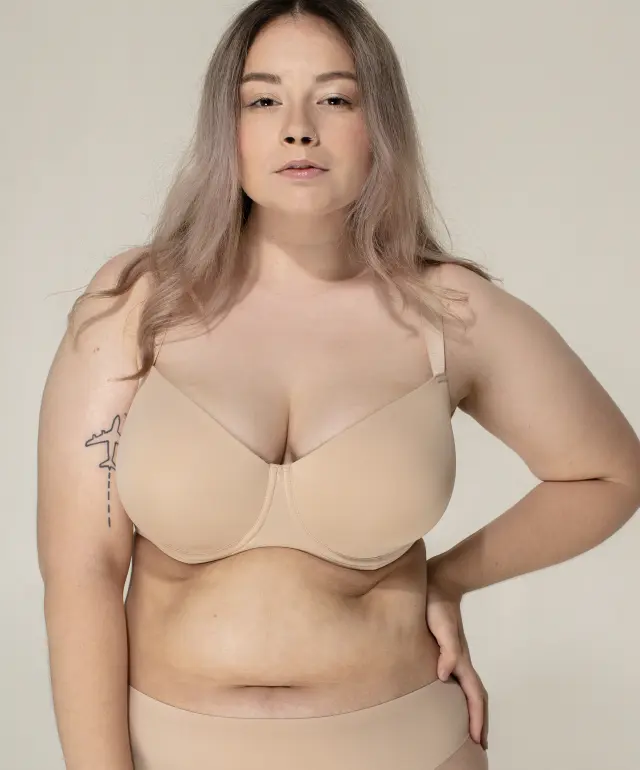 Biustonosz z formowaną miseczką 033C nude