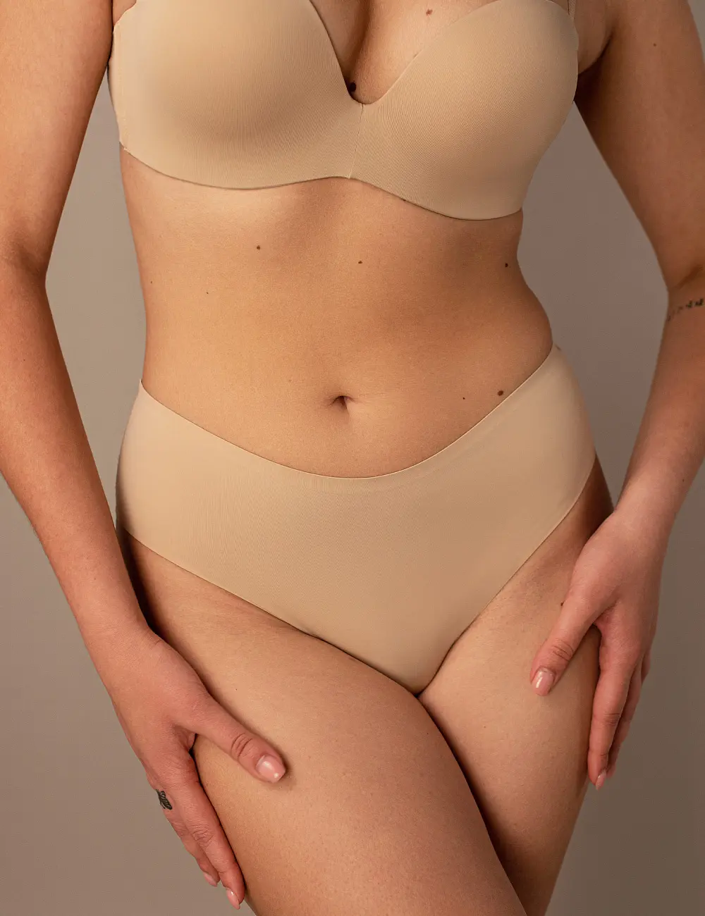 Majtki brief 003C nudowe