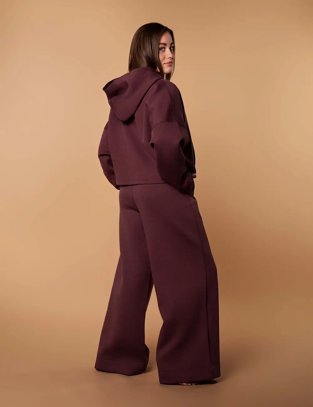 Sweter z kapturem 002AO mahoniowy