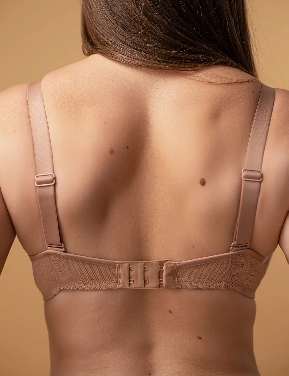 Biustonosz z miseczką spacer 118LC nude